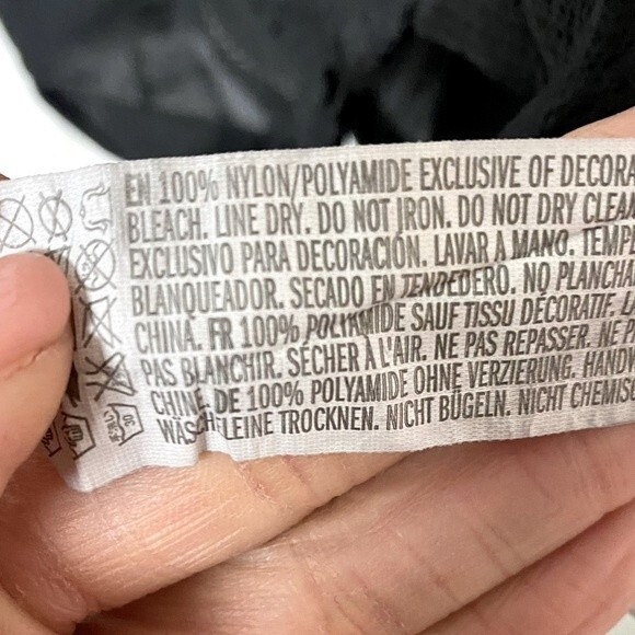 Forever 21 Women’s Hooded Windbreaker - Picture 8 of 9